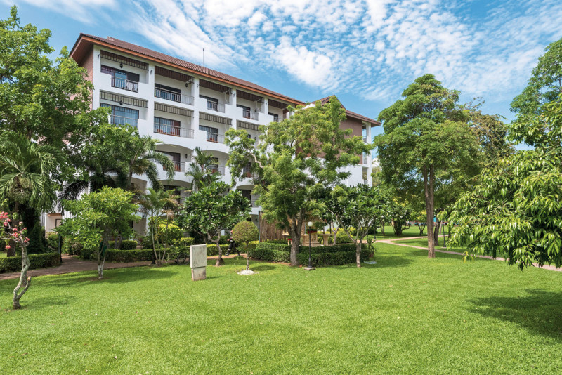 Pinnacle Grand Jomtien Resort & Beach Club