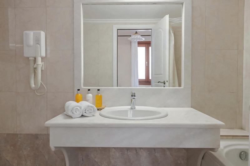 Badbeispiel Double Room Deluxe with Outdoor Jacuzzi