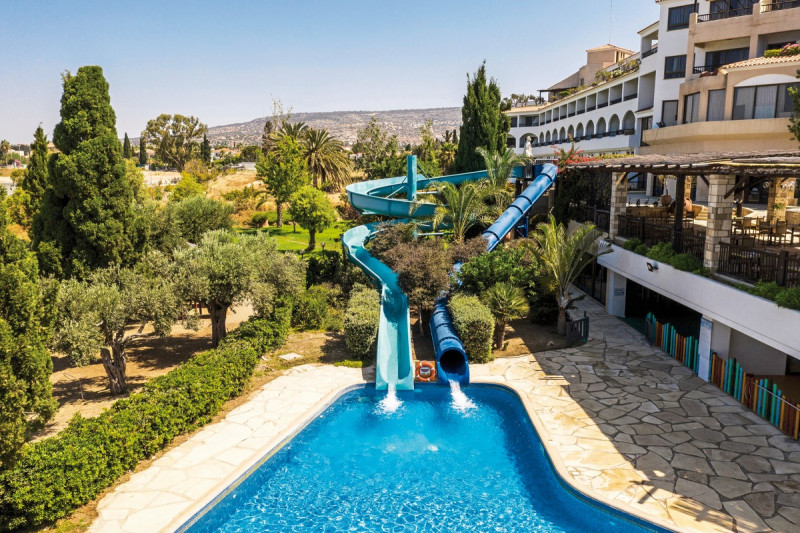 Coral Beach Hotel & Resort