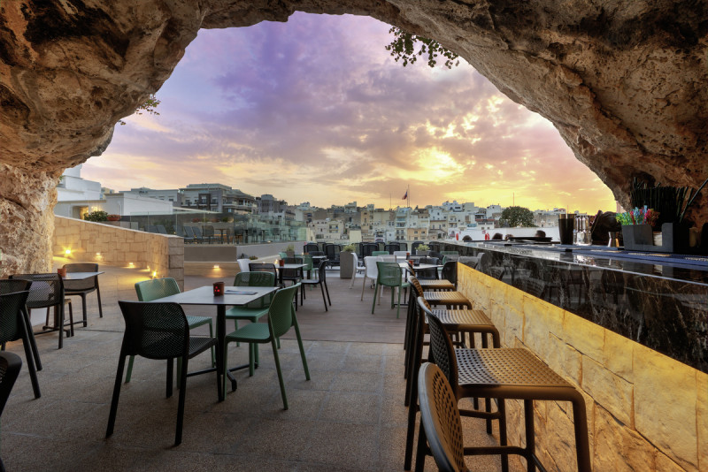 "Cave Bar"