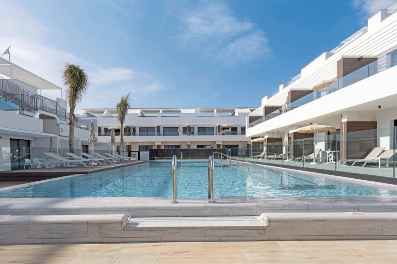 Esmeralda Cotillo Homes by LIVVO