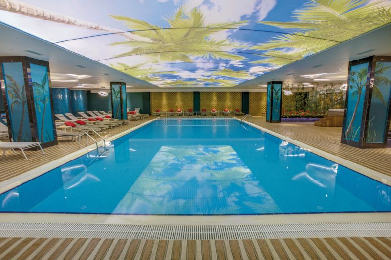 Azura Deluxe Resort & Spa Hotel