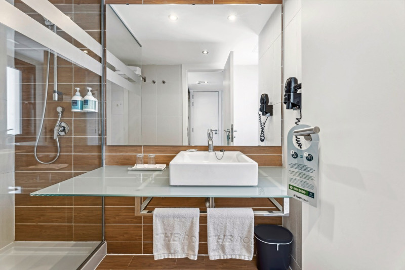 Wohnbeispiel Doppelzimmer Meerblick (Bad)