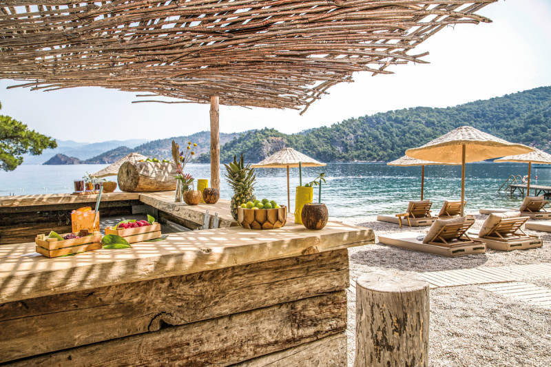 Hillside Beach Club