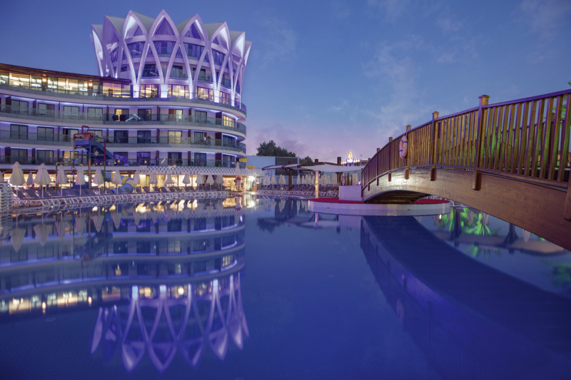 Granada Luxury Okurcalar Hotel