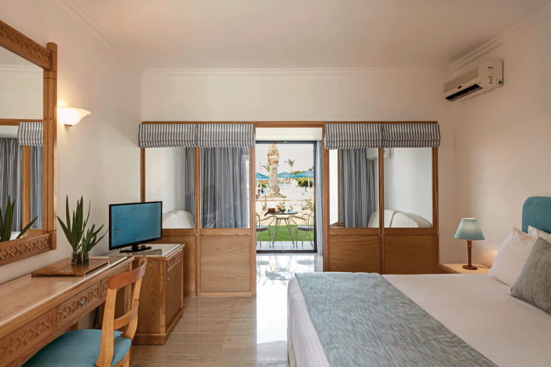 Wohnbeispiel Familienzimmer Poolblick