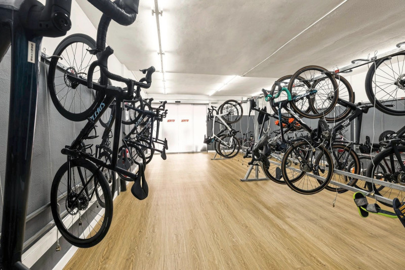 VIVA Golf Adults Only 18+