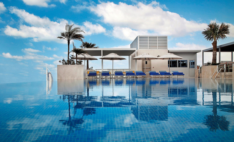 Grand Cosmopolitan Hotel