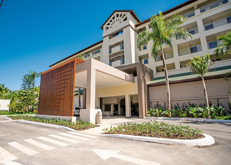 Coral Costa Caribe Beach Resort