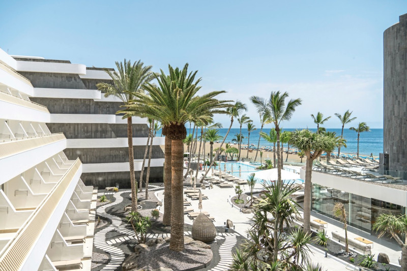 Plus Fariones Suite Hotel