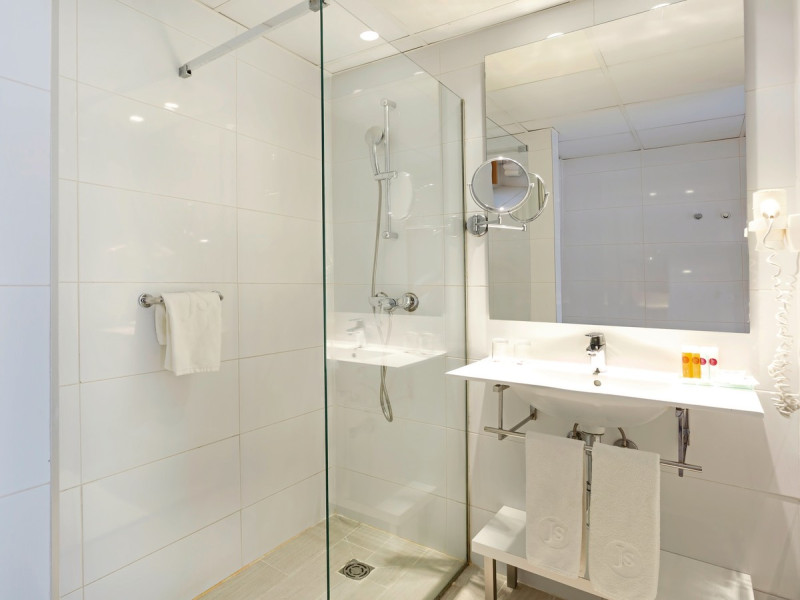 Beispiel Bad Doppelzimmer