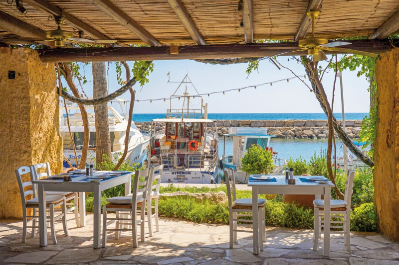 Coral Beach Hotel & Resort