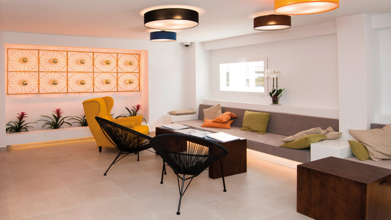 Chevy Hotel & Suites