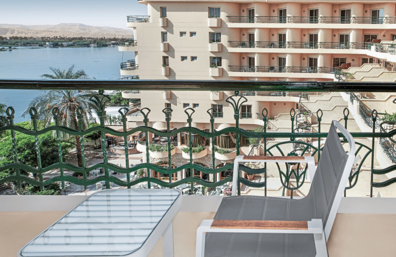 Wohnbeispiel Executive Room Side Nile View