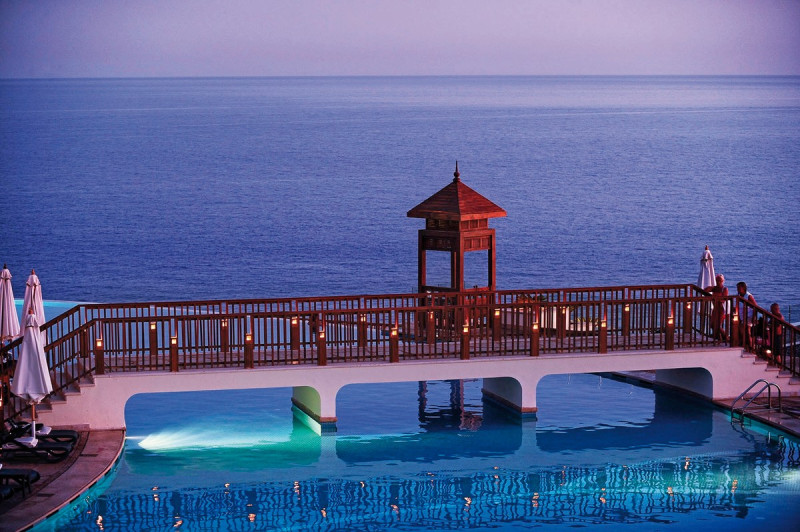 Reef Oasis Blue Bay Resort & Spa