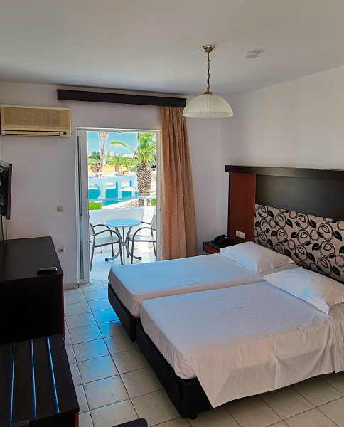 Wohnbeispiel Doppelzimmer Poolblick