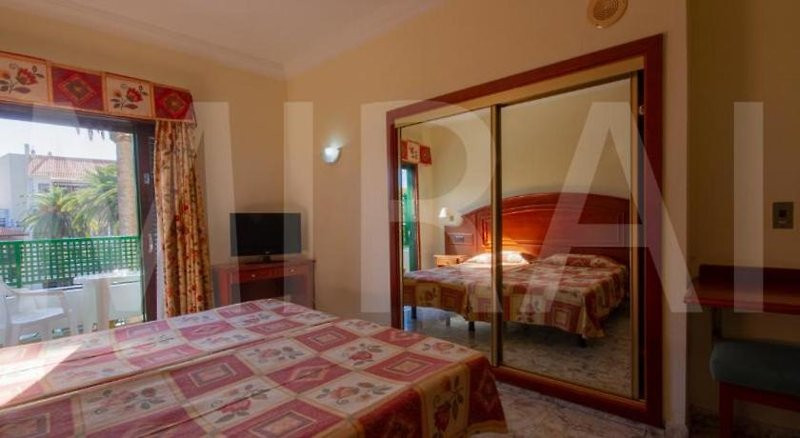 Hotel Tropical ●●●