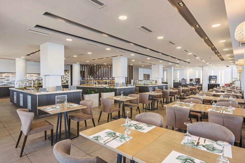 Alexandra Beach Resort & Spa