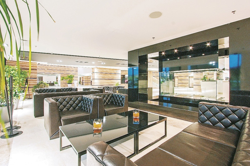 International Hotel Casino & Tower Suites