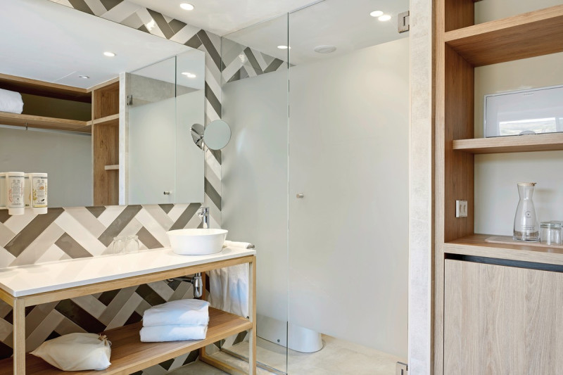 Wohnbeispiel Bungalowzimmer Superior Gartenblick mit Verbindungst&uuml;r