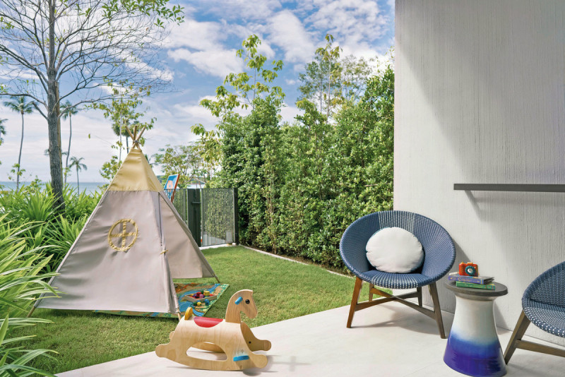 Wohnbeispiel 1 King Bed Partial Ocean View Family