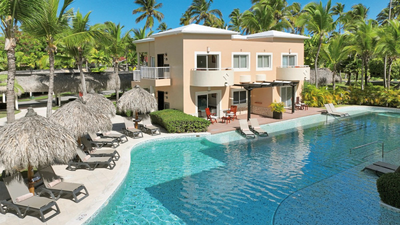 Au&szlig;enansicht Junior Suite Swim Up