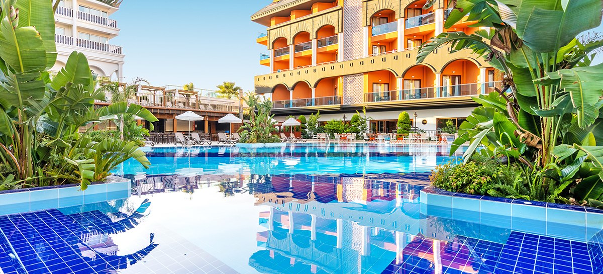 Hotel Orange Palace Side