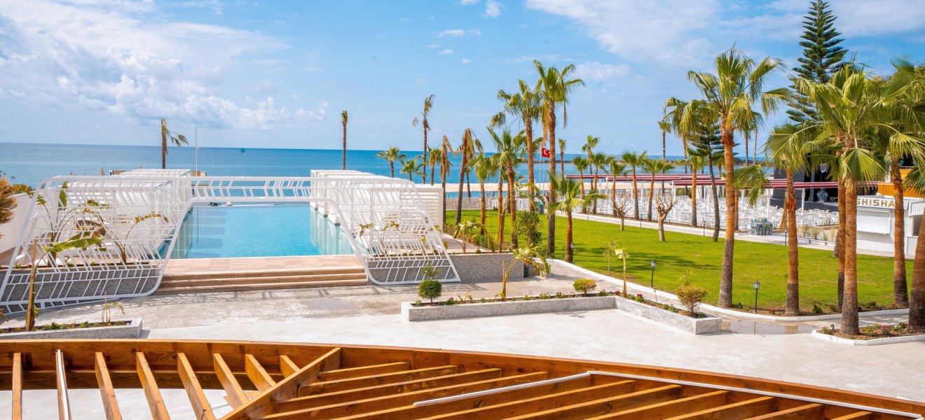 Mira Meridia Beach Resort Hotel