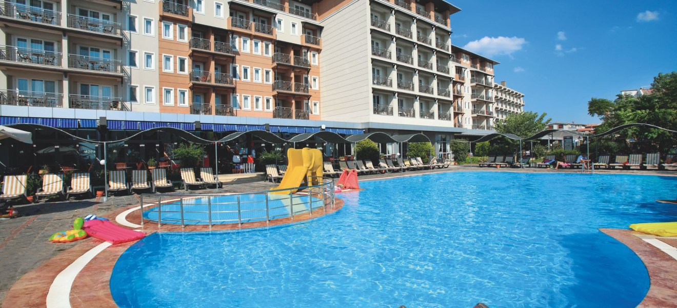 Cactus Paradise Beach Club