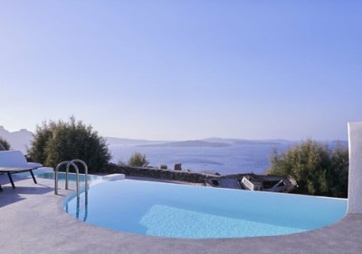 Mr & Mrs White Oia - Santorini in Oia