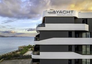 Yacht Premium Hotel in Saranda