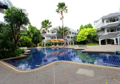 Pooh Beach Resort & Spa in Jomtien Beach