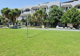 Maritime Hotel Apartments in Kremasti