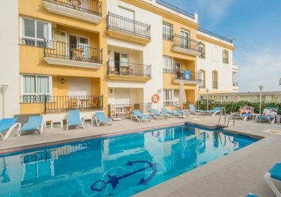 Toboso Apar-Turis in Nerja