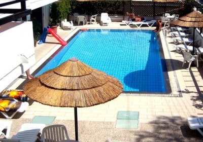 Caravel Apartment Hotel in Ixia
