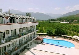 Ares Blue Hotel in Kiris