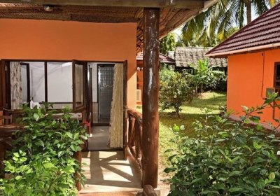 Mnarani Beach Cottages in Nungwi