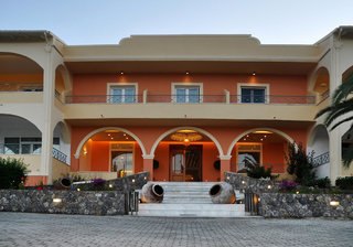 Art Hotel Debono in Gouvia