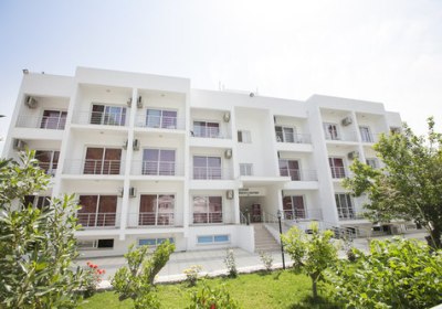 Rose Gardens Hotel in Lapta