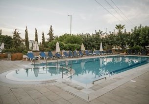 Dionysos Hotel Apartments & Studios in Stalida