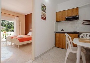 Angeliki Apartments in Vitalades