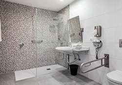 Hotel Puerta De Bilbao in Barakaldo