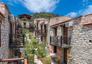 Stone Village Petrino Horio in Bali