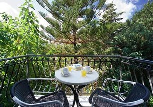 Hotel Athina in Karavomilos