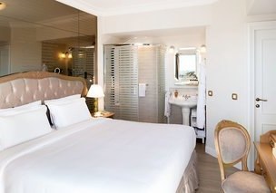 Metaxa Hotel  Urban Boutique Living in Heraklion
