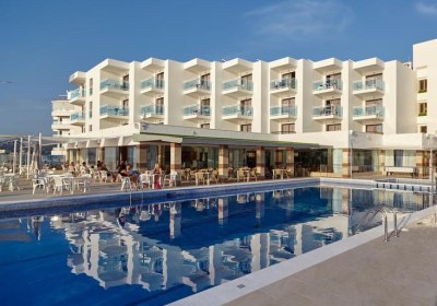 Aparthotel Nereida in Sant Antoni de Portmany