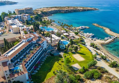 Coral Beach Hotel & Resort in Coral Bay