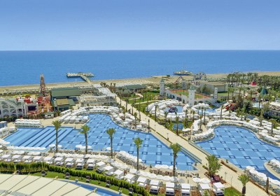 Delphin Imperial Hotel in Aksu