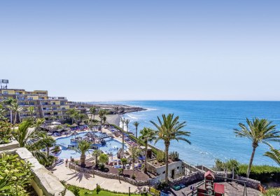 BlueBay Beach Club in Bahia Feliz