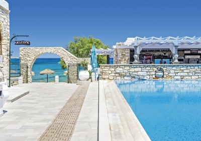 Contaratos Beach in Naoussa